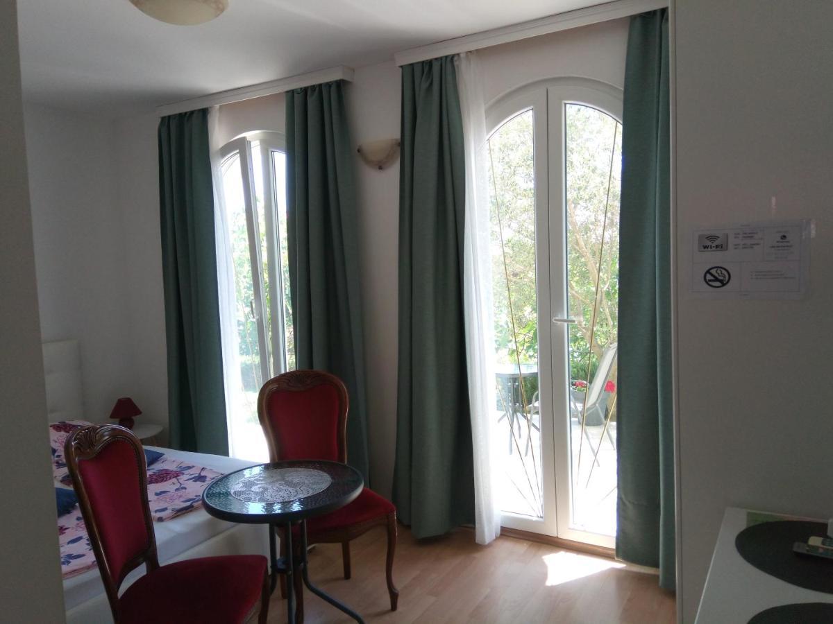 קרק Ana Rooms מראה חיצוני תמונה